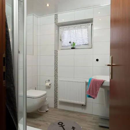 In An Der Ostsee Für Bis Zu 8 Personen * Damp